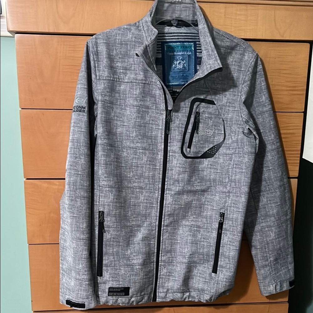Point Zero Softshell Wind Rain Resistant Light Gray Jacket Size Medium